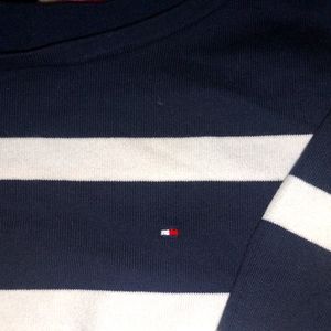 XL NWOT Tommy Hilfiger striped navy blue and white sweater